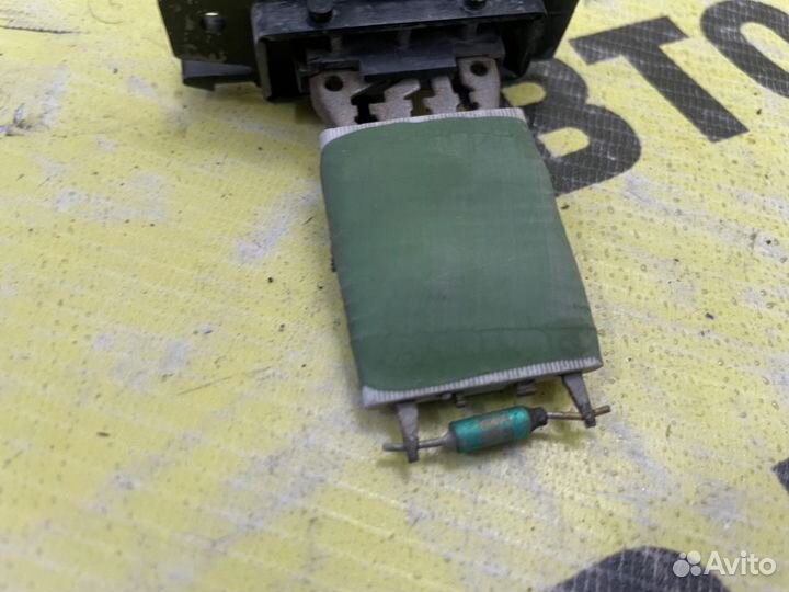 Резистор отопителя Citroen Berlingo B9