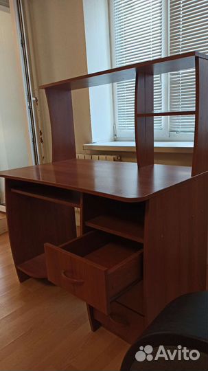 Компьютерный столик