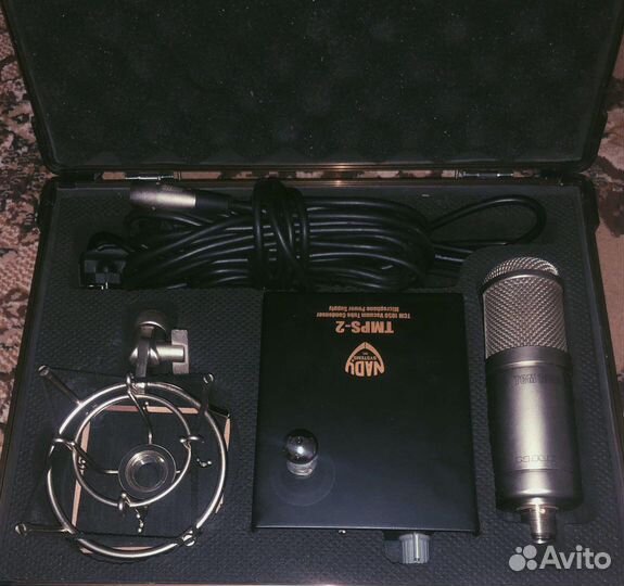 Ламповый студийный микрофон Nady TCM 1050