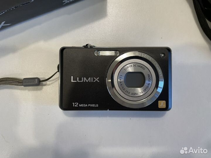 Цифровой фотоаппарат Panasonic Lumix FS10