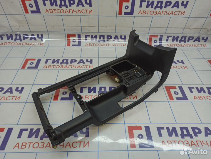Накладка центральной консоли Toyota Land Cruiser P