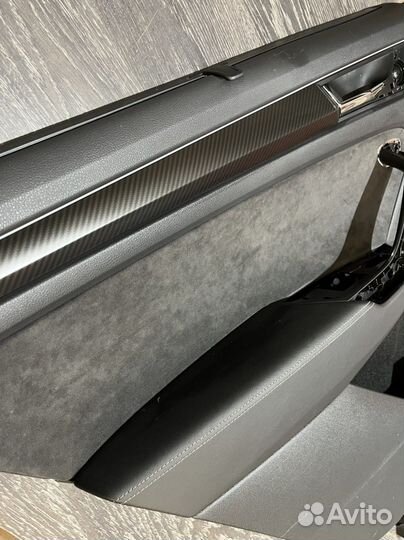 Обшивка з. л. Двери со шторкой kodiaq