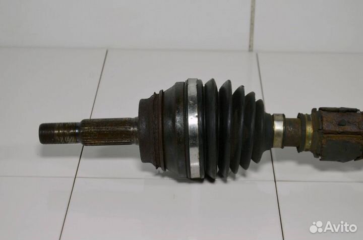Приводной вал передний левый Toyota Rav 4 XA20 2.0