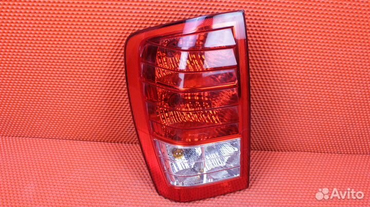 Фонарь задний левый Kia Carnival VQ G6EA 92401-4J0