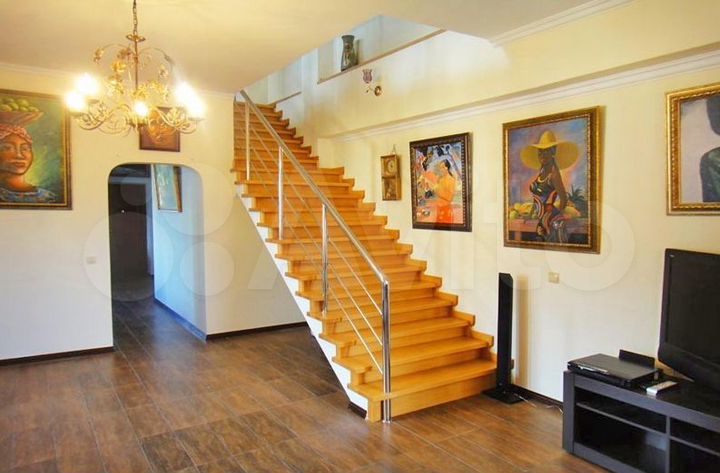 3-к. квартира, 101,5 м², 2/3 эт.