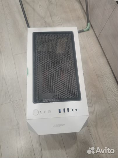 Игровой корпус для пк белый