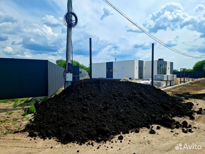 Чернозем луговой, навоз в мешках валом