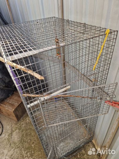 Клетка для крупного попугая