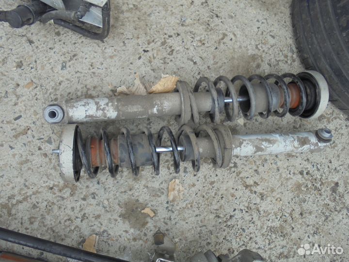 Стойка амортизатора бмв Е60 задняя