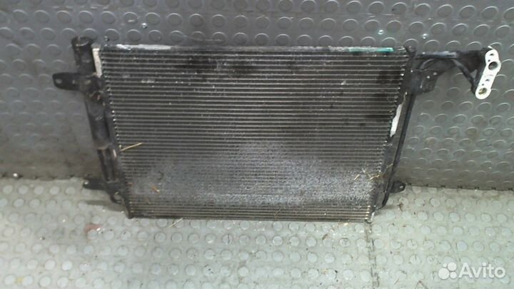 Радиатор кондиционера Volkswagen Tiguan, 2010