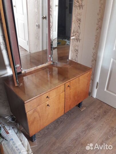 Трюмо трельяж с зеркалом