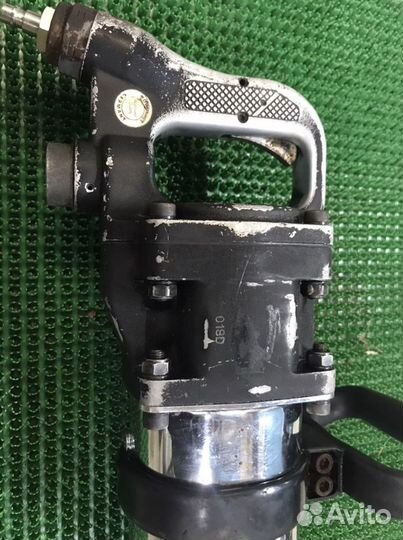 Гайковерт пневматический ударный