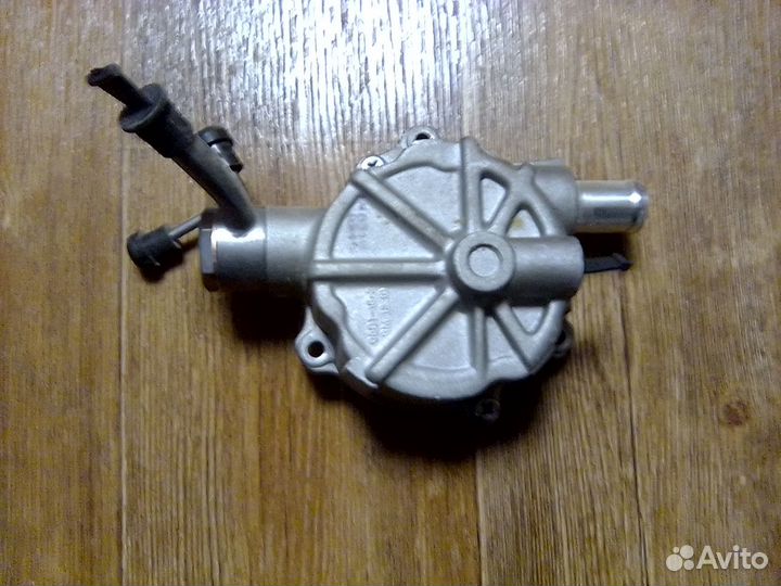 Вакуумный насос на двигатель 4д56