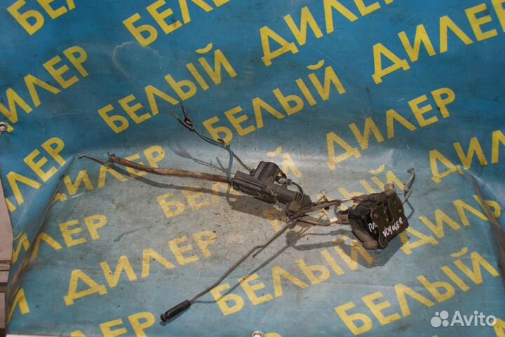 Замок двери передний Chrysler Voyager 4