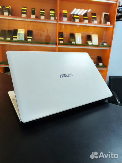 Ноутбук asus X552E SSD240