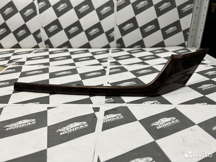 Молдинг решетки радиатора Honda CRV 3 рест Левый
