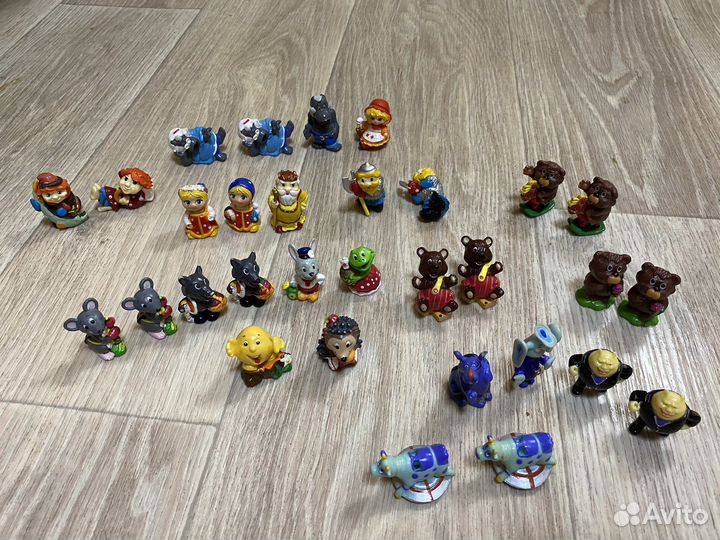 Игрушки из киндера и ландрин