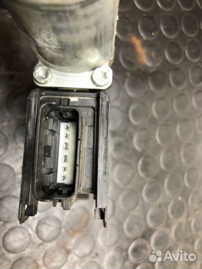 Мотор стеклоподъемника Kia Sorento XM