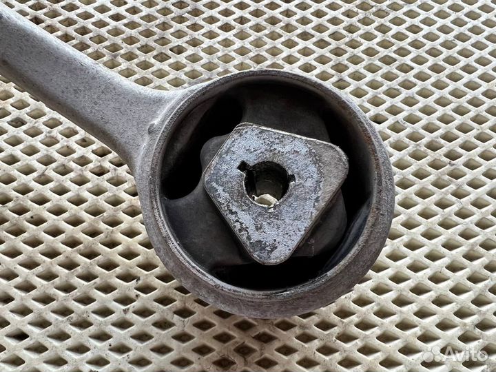 Рычаг подвески передний правый BMW5 E60