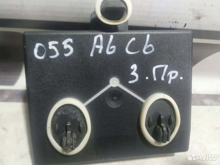 Блок управления дверьми задний правый Audi A6 C6