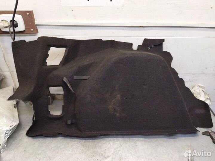 Обшивка багажника левая Ford Focus 3 хетчбэк 1.0 Л