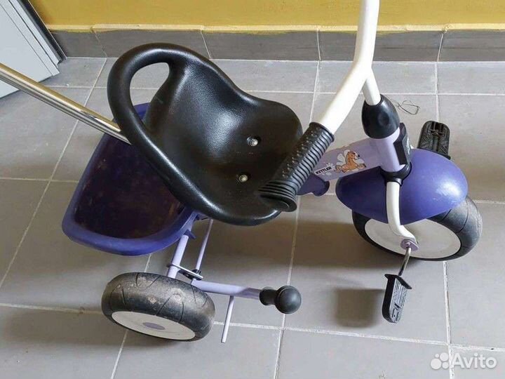 Детский трехколесный велосипед с ручкой Kettler