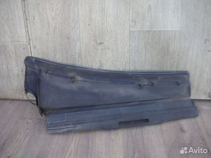 Жабо накладка ветрового стекла правая peugeot 406