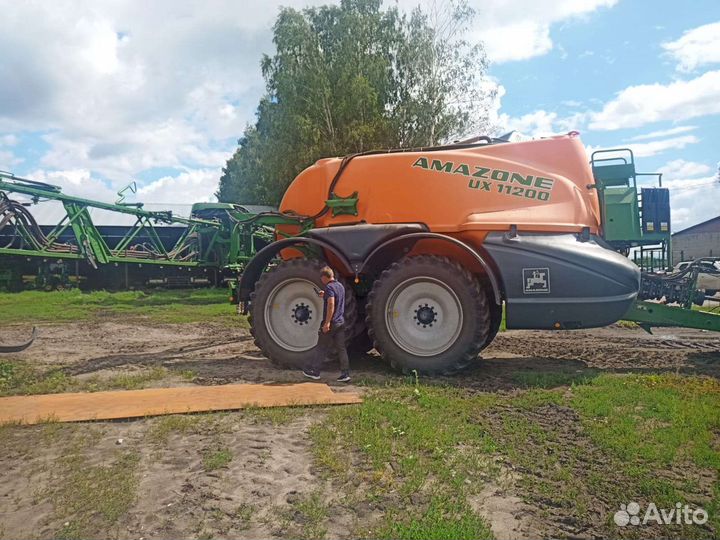 Опрыскиватель Amazone UX11200, 2016