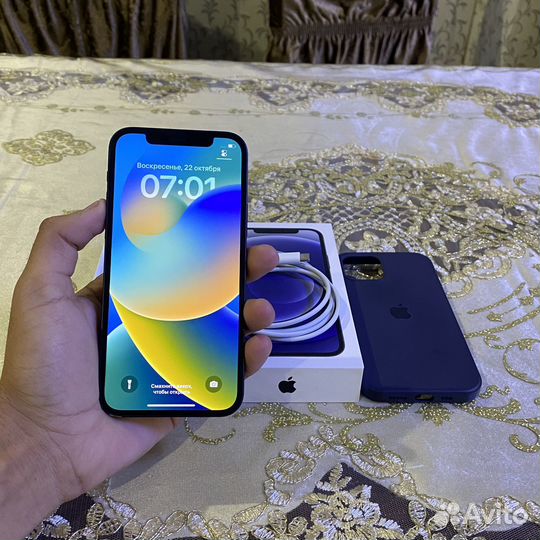 iPhone 12, 64 ГБ