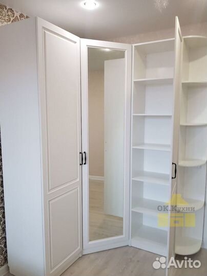 Шкаф купе с зеркалом