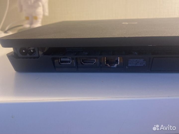 Ps4 slim 800gb + 4 игры