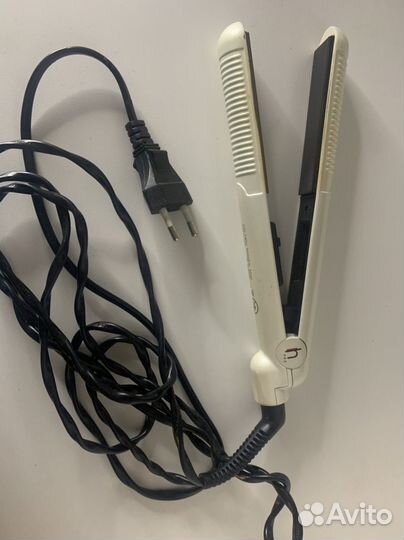 Выпрямитель для волос в отлтчном состочнии
