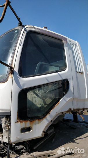 Дверь боковая L левая Mitsubishi Fuso FK617