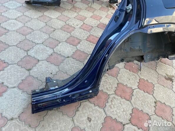 Задняя левая четверть Тойота Рав 4 50 с заходом