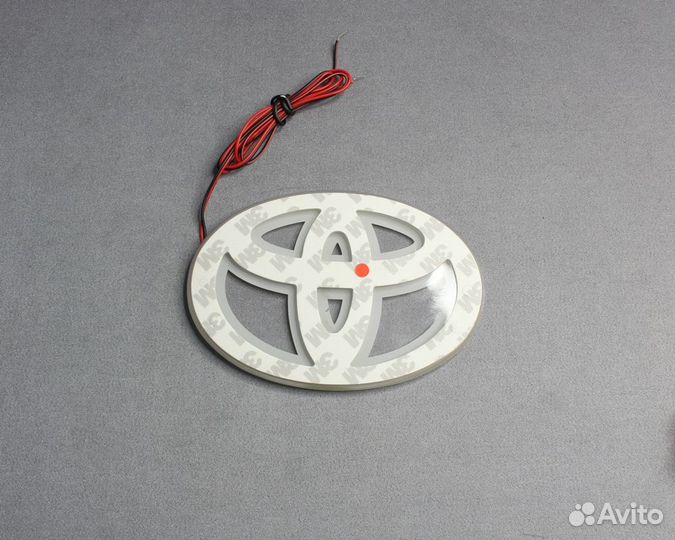 Светодиодная вставка под эмблему Toyota 125*86
