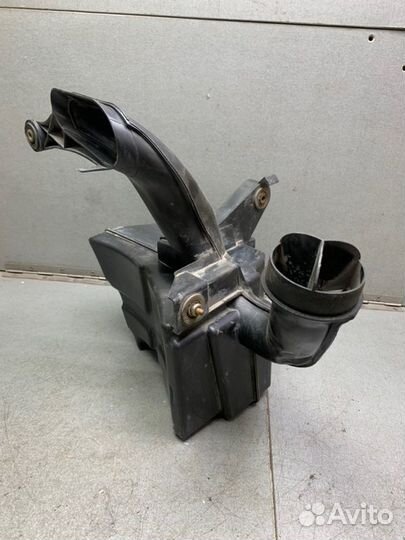 Резонатор воздушного фильтра Ford Focus 2 седан