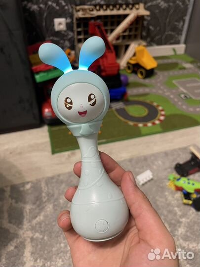 Умный зайка R1