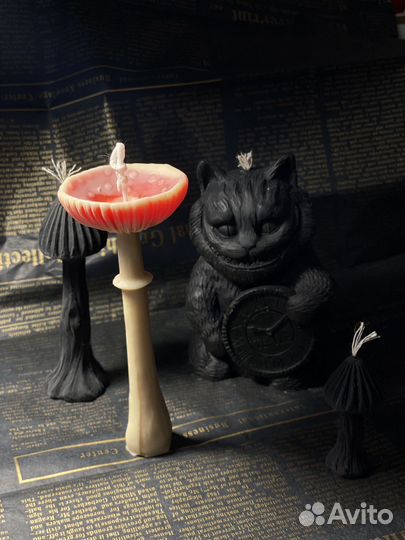 Свечи грибы, чеширский кот. Черные свечи