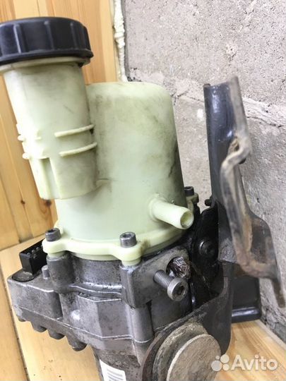 Насос гур Лада Ларгус универсал K9K 8796 2009