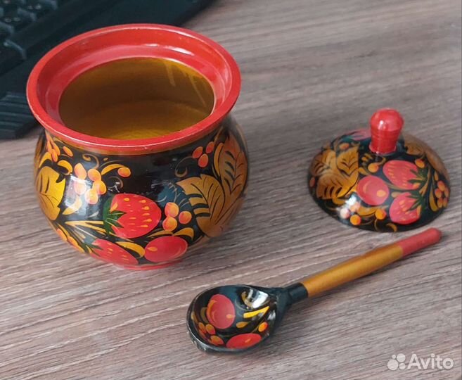 Сахарница с крышкой и ложкой. Хохлома. Дерево