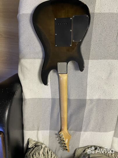 Электро гитара ivasion EG710