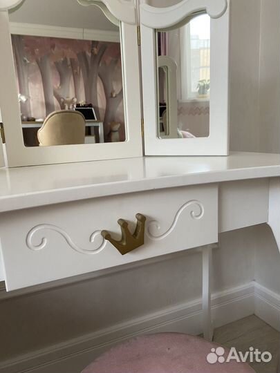 Туалетный столик с зеркалом детский