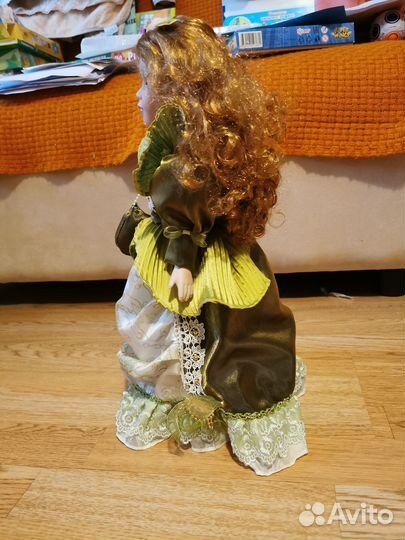 Кукла на подставке