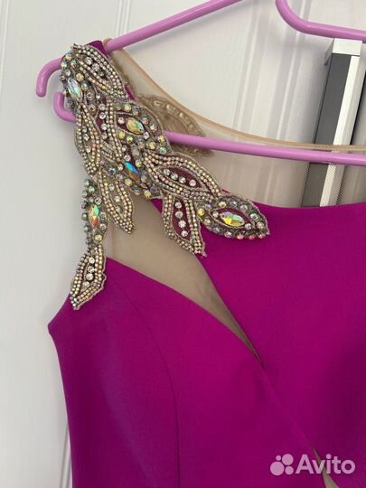 Нарядное платье