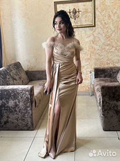 Вечернее платье