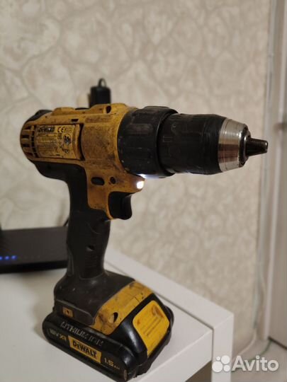 Шуруповерт dewalt