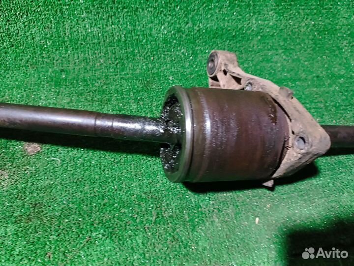 Полуось передняя правая Chevrolet Niva I (2002—200