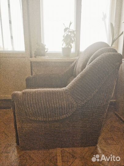Мягкое кресло
