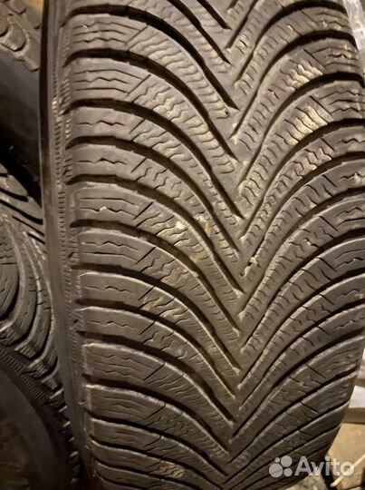 Michelin Alpin 5 215/65 R17 99H