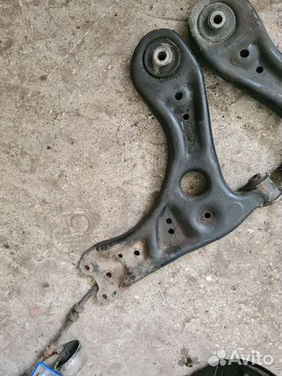 Рычаги передние Volkswagen Polo 2013
